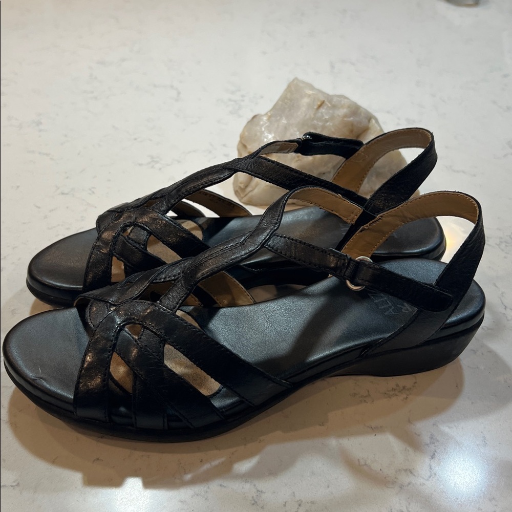 Naturalizer Black Womens Nella Leather Buckle Wedges Size 8.5 - Picture 6 of 16